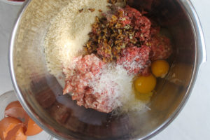 Norwegian meatballs meat mixture
