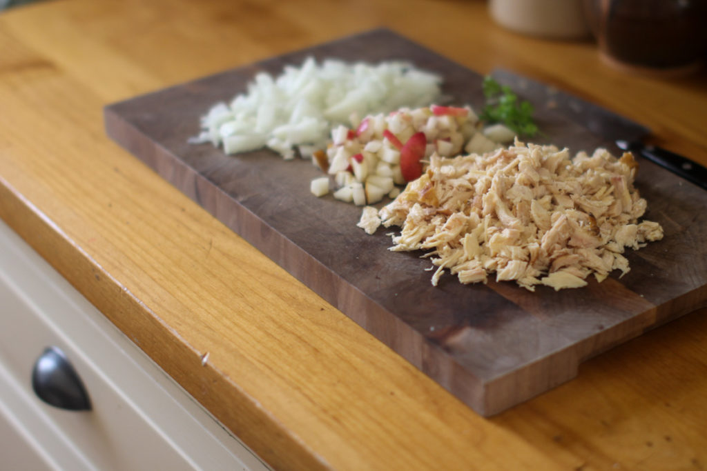 Chicken apple and onion filling for potstickers.