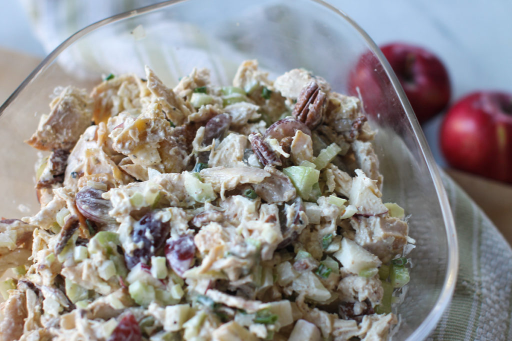 Chicken Salad with Grapes and Apples Mix