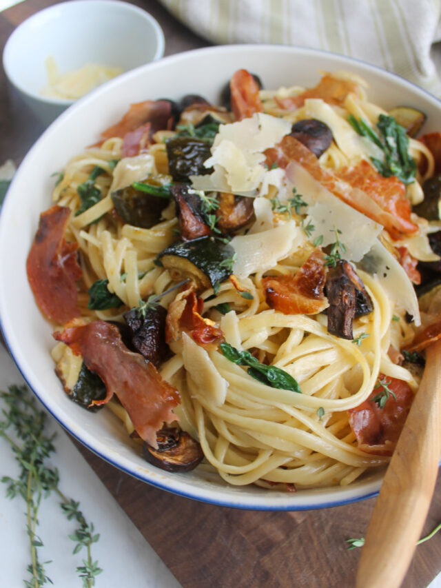 Creamy Zucchini Mushroom Pasta with Crispy Prosciutto